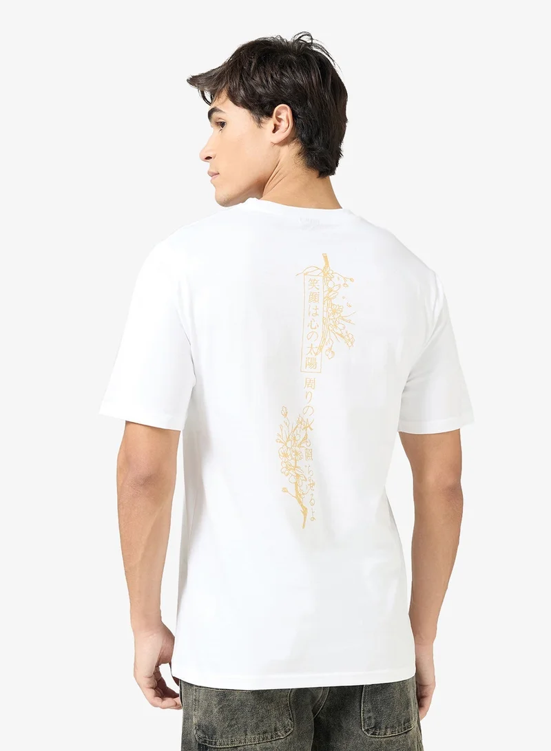 سفنتي فايف تيشيرت بطبعة جرافيك بقصة عادية